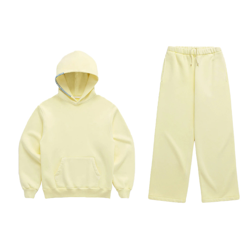Sweat à Capuche Minimaliste et Confortable
